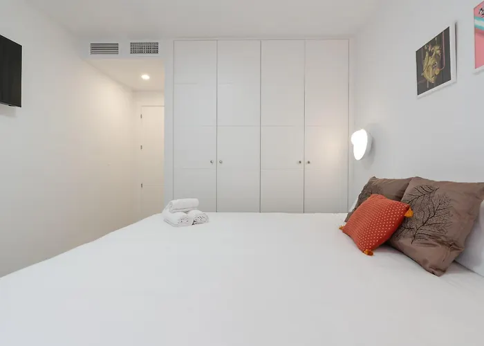 Sanctuary, By Cazul Apartment